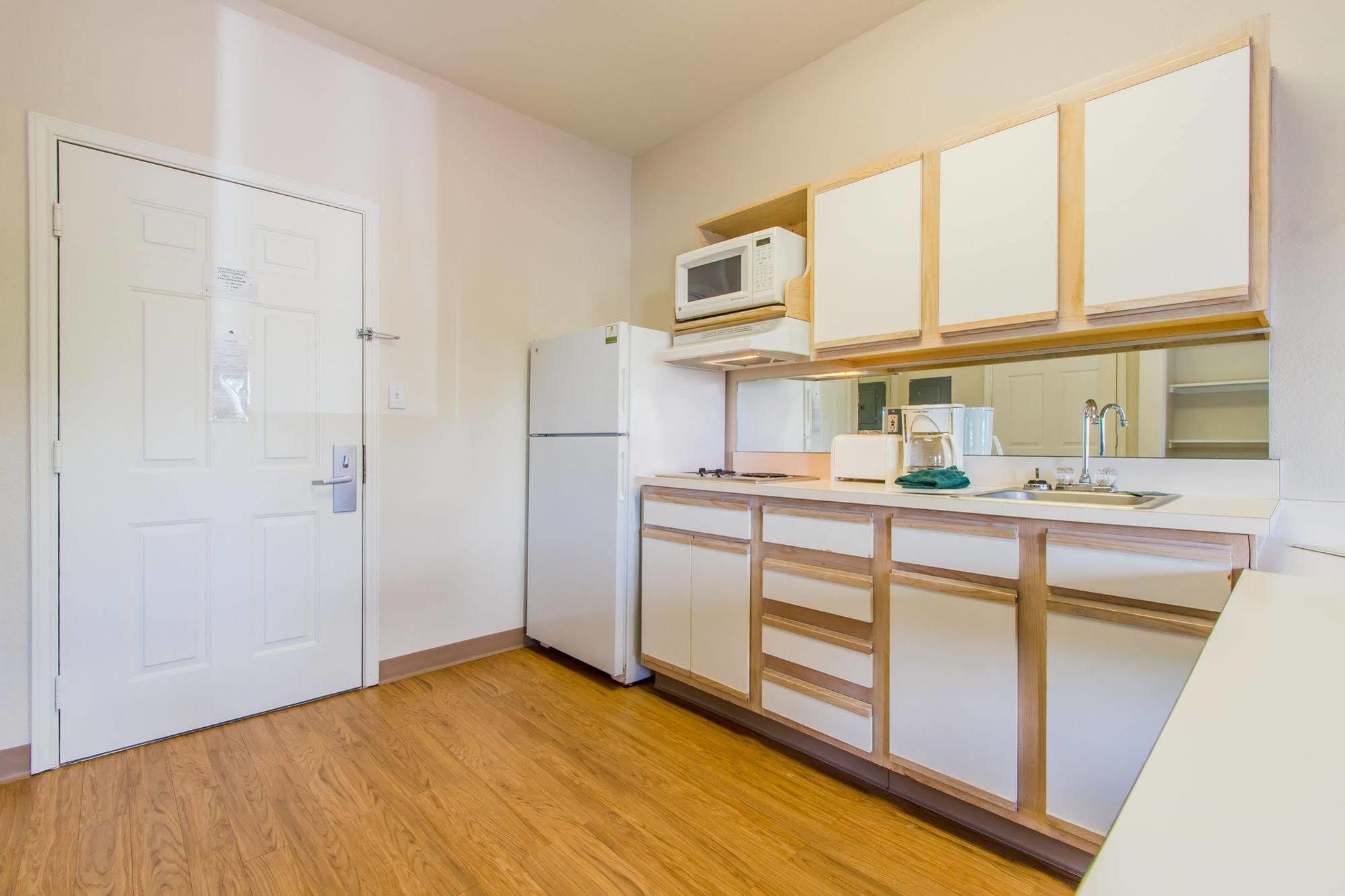 Intown Suites Extended Stay Κολοράντο Σπρινγκς Εξωτερικό φωτογραφία